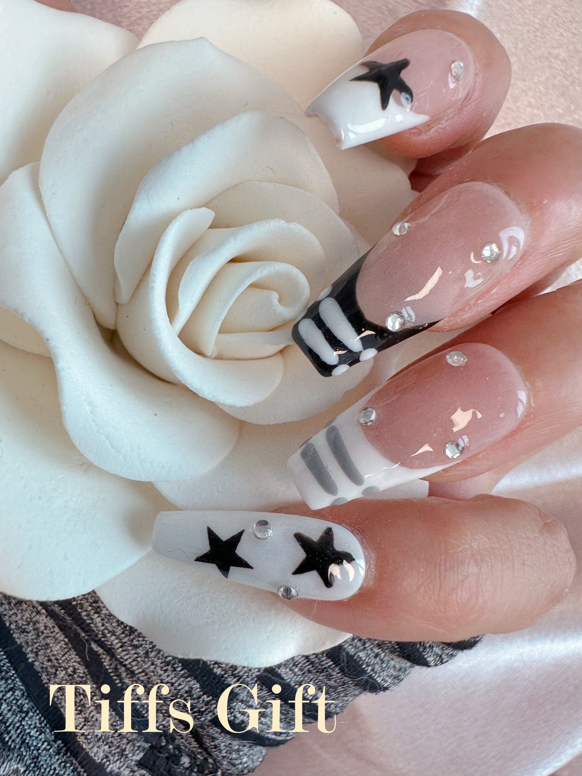 Black&White star (long) Reusable HandMade Press On Nails - TiffsGift