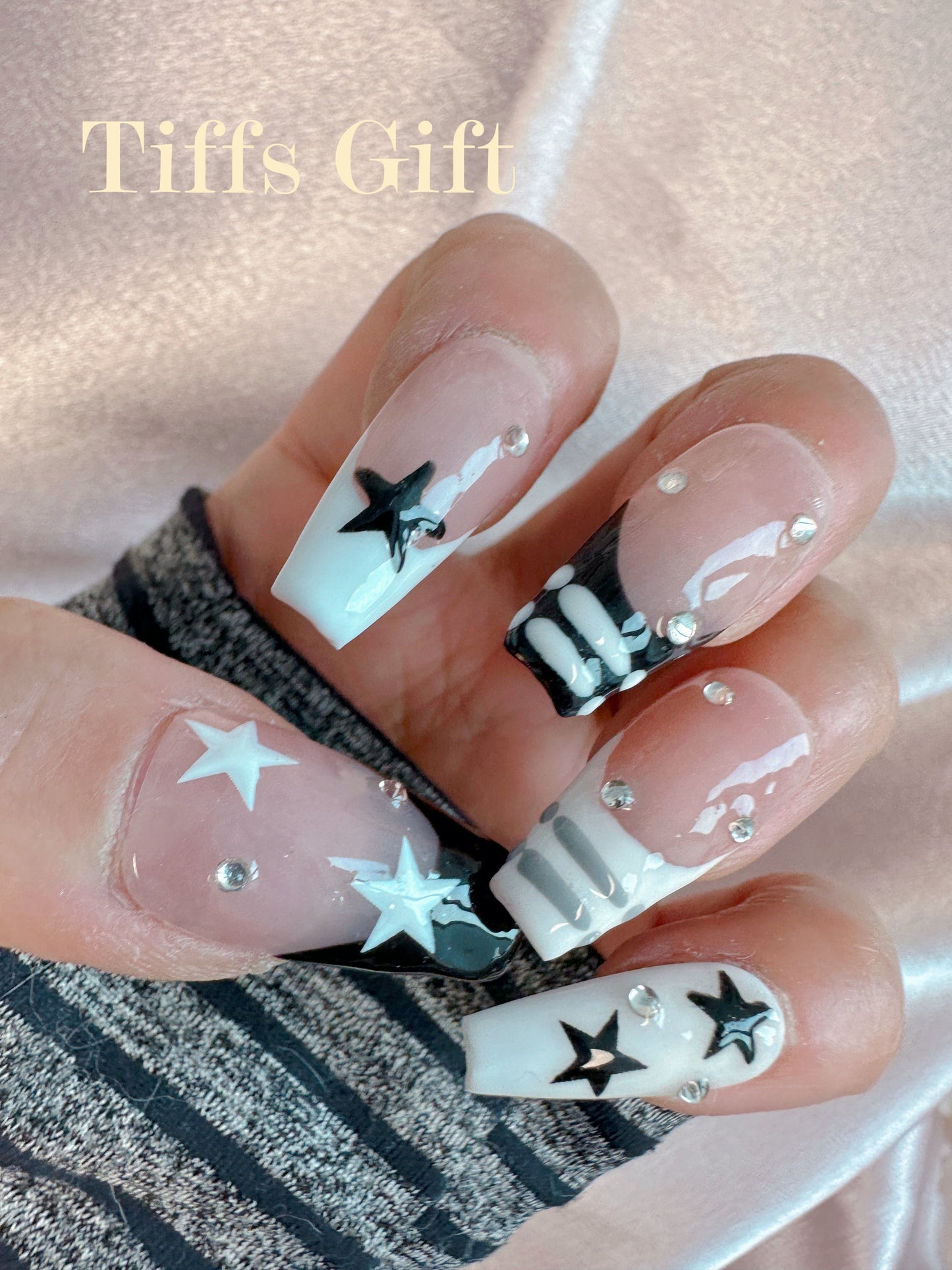 Black&White star (long) Reusable HandMade Press On Nails - TiffsGift